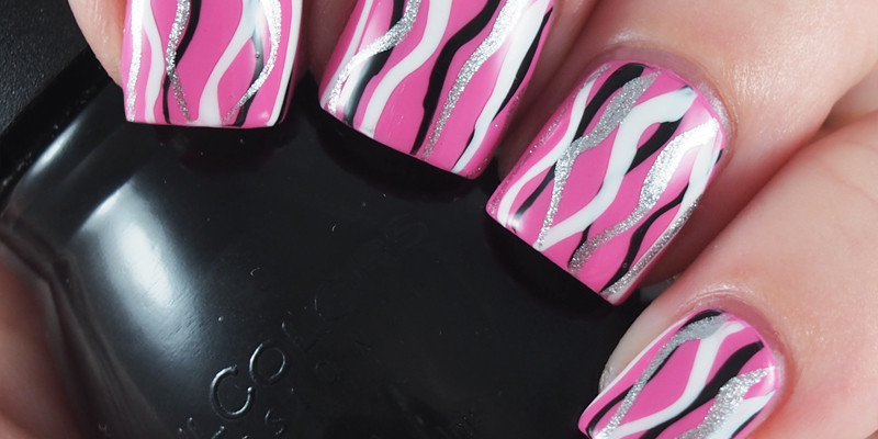 Easy Squiggle Waterfall Nails