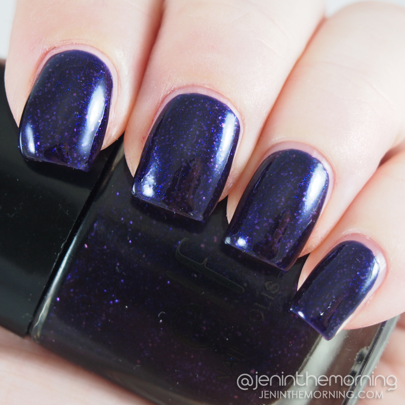 e.l.f. - Dark Glitter Purple - indoors