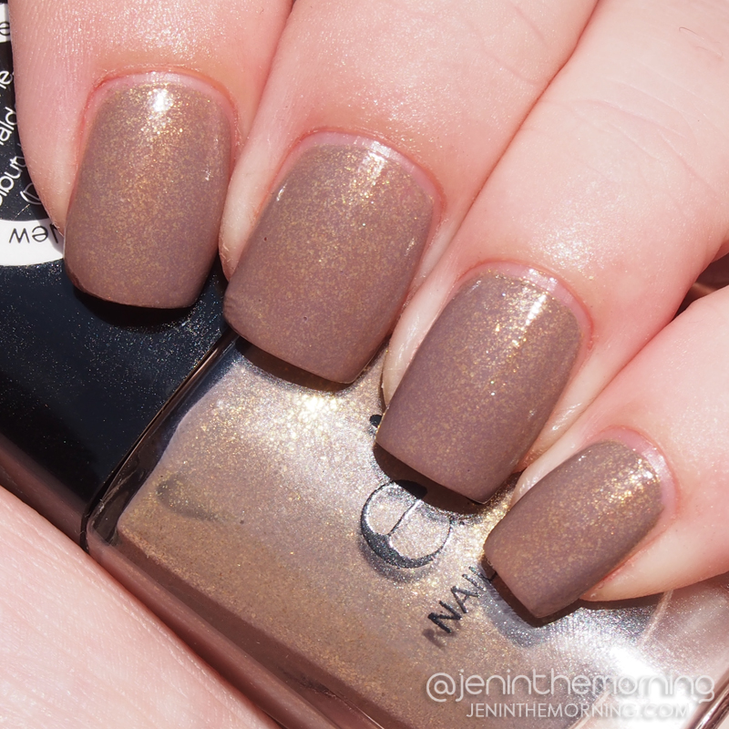 e.l.f. - Glamour Girl - direct sunlight