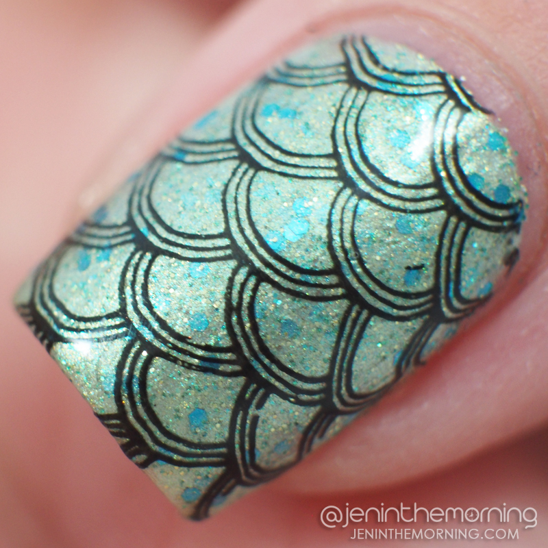 Revlon - Wintermint mermaid scale nails - macro